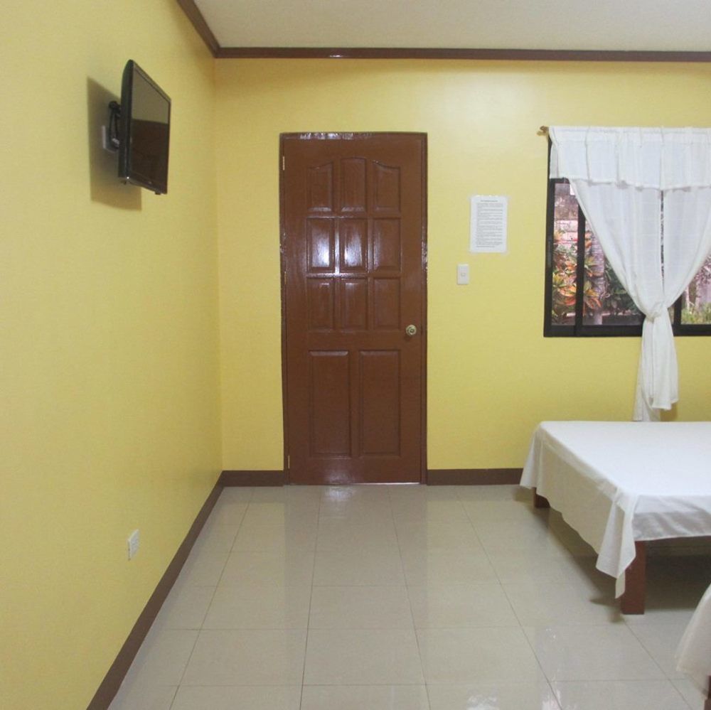 Alona Grove Tourist Inn Tawala  Екстериор снимка