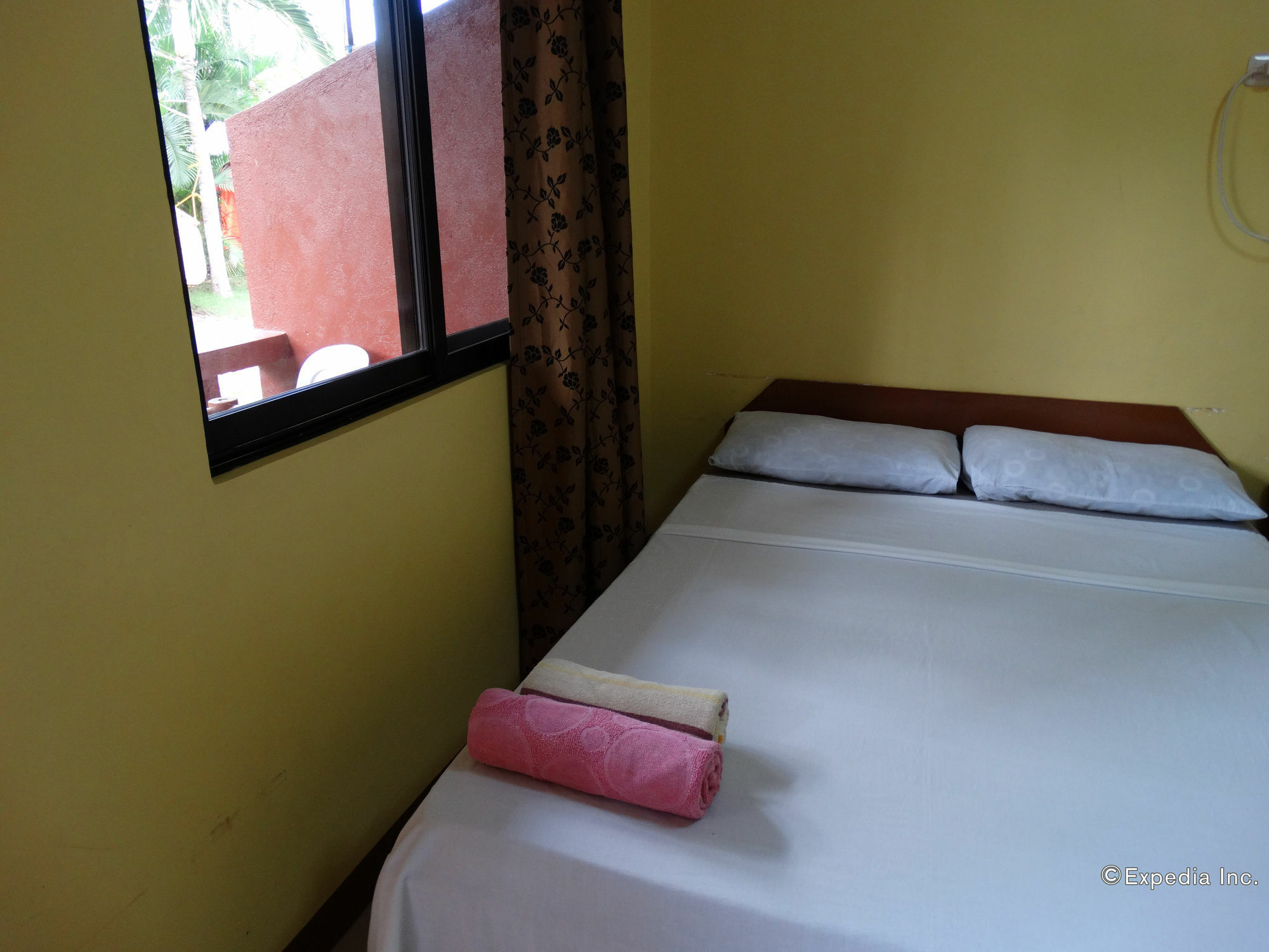Alona Grove Tourist Inn Tawala  Екстериор снимка