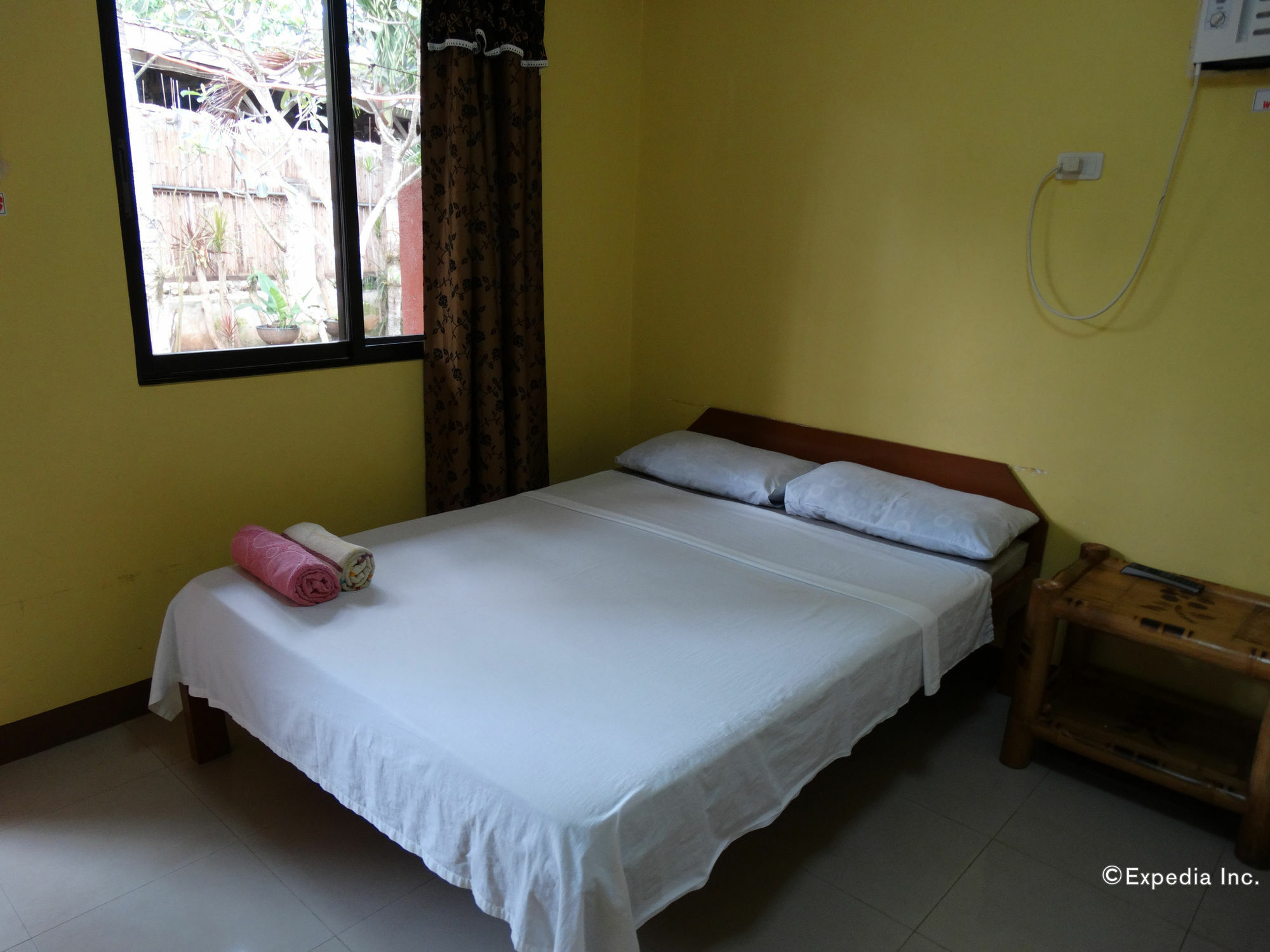 Alona Grove Tourist Inn Tawala  Екстериор снимка