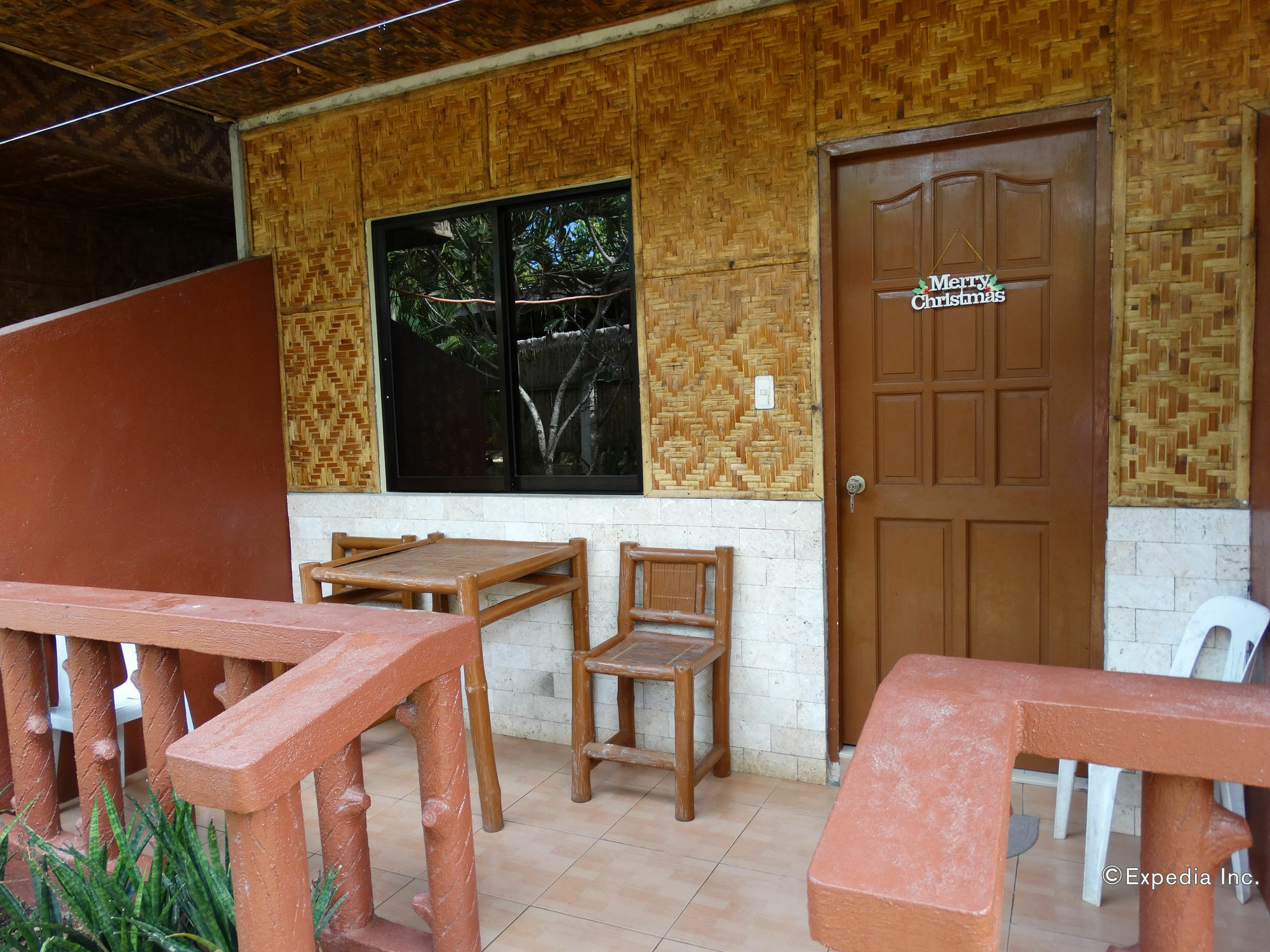 Alona Grove Tourist Inn Tawala  Екстериор снимка
